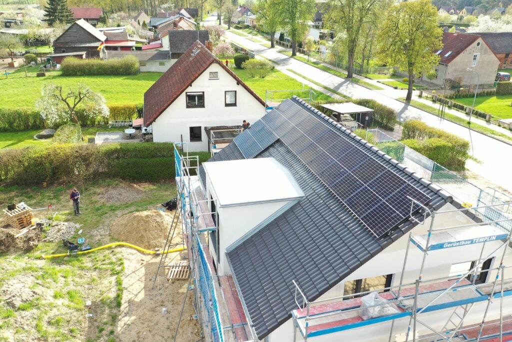 1C232709CAE6A72BAB8F03572362D4E9